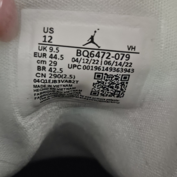 Jordan 1 Mid Unisex Red Black White Alternate Bred Toe Size 12 Womens Men's 9. - Picture 8 of 15